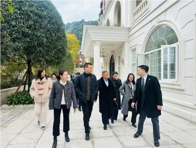 中国国土经济学会赴彭州市考察调研探索中医药康旅融合新路径